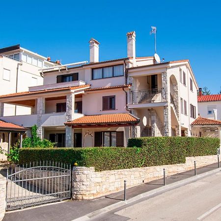 Holiday Apartment 50M From The Beach Pjescana Uvala Extérieur photo