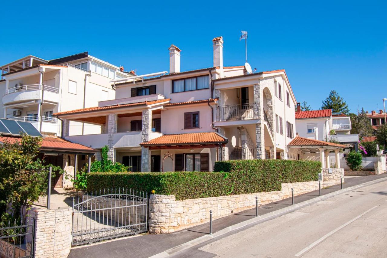 Holiday Apartment 50M From The Beach Pjescana Uvala Extérieur photo