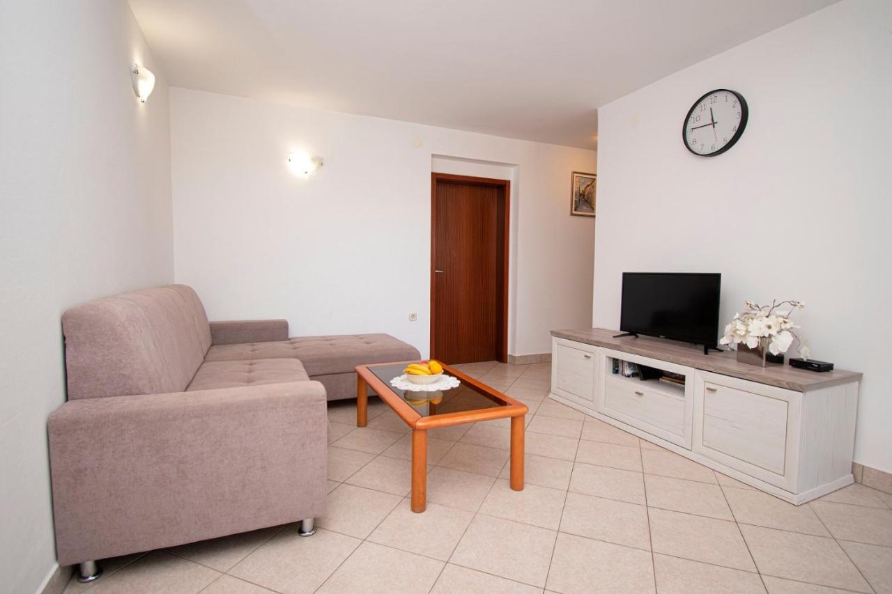 Holiday Apartment 50M From The Beach Pjescana Uvala Extérieur photo