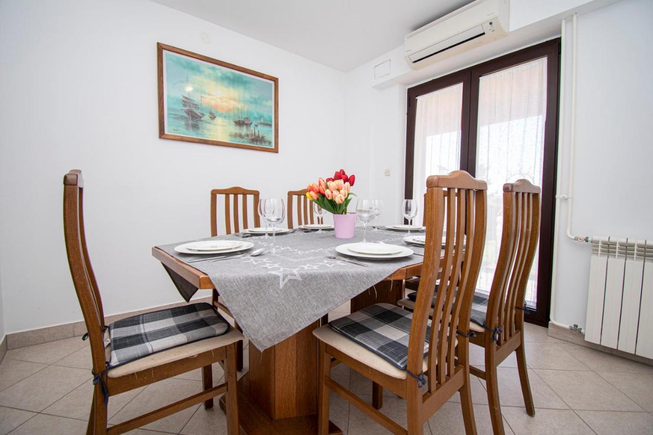 Holiday Apartment 50M From The Beach Pjescana Uvala Extérieur photo