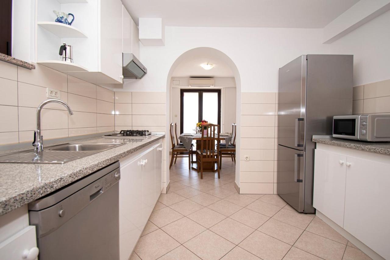 Holiday Apartment 50M From The Beach Pjescana Uvala Extérieur photo